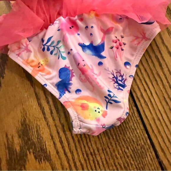 Girl’s 3T Swim Bundle Rashguard Top Swim Skirt Pink, Tucan, Strawberries - Picture 13 of 14